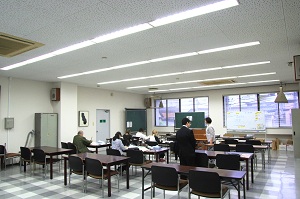 320